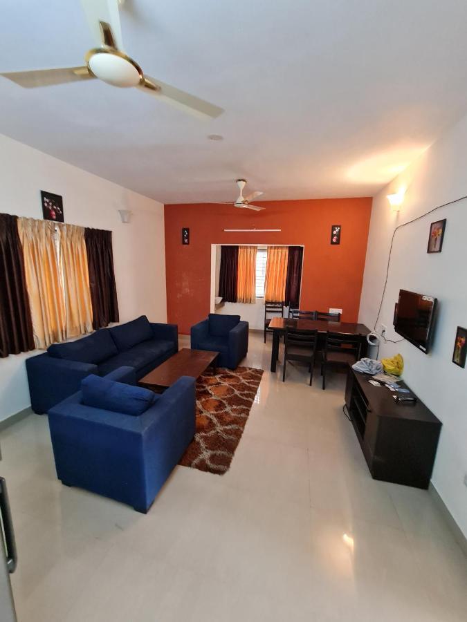 Apartment S4 Sruthi Service *